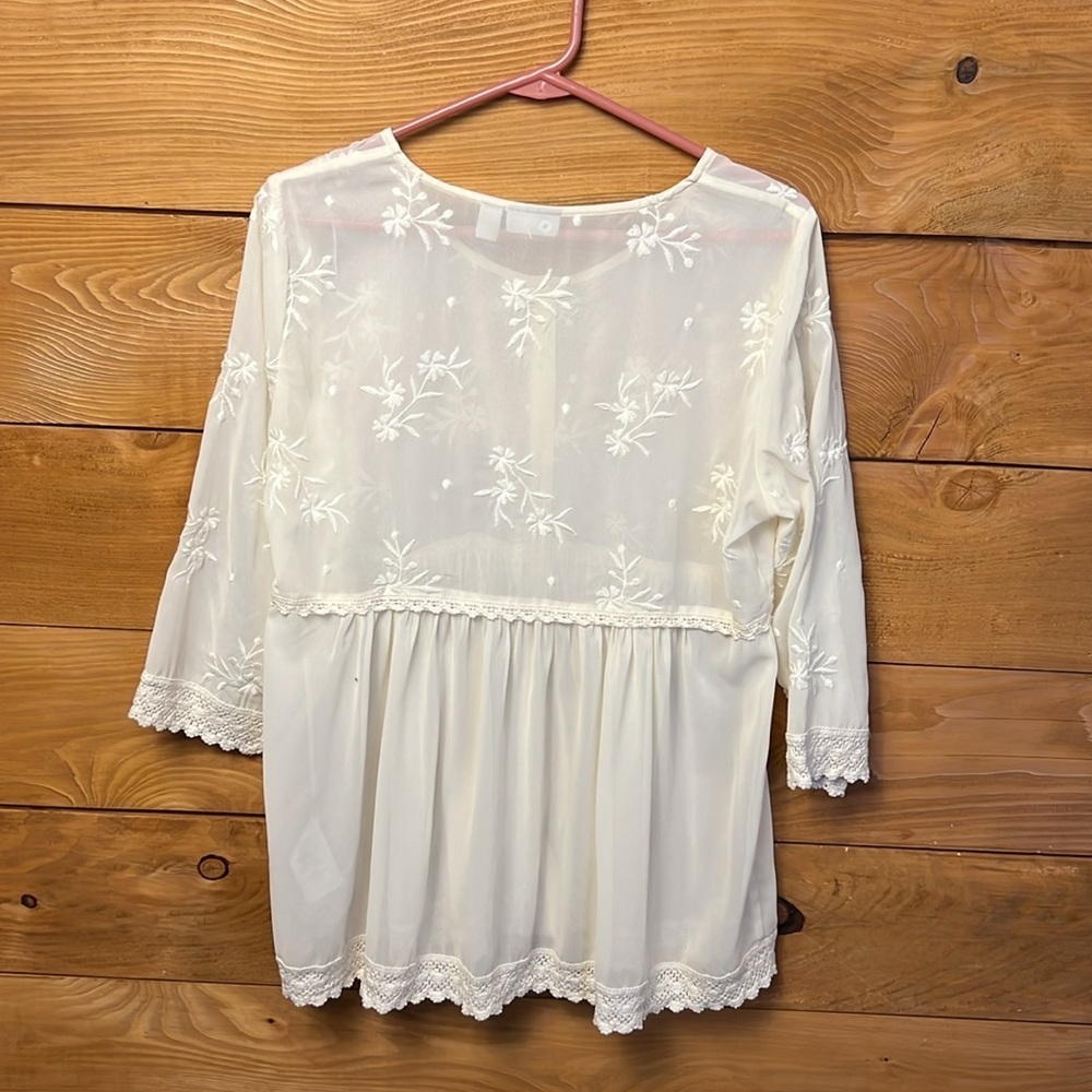 WOMENS LOGO BY LORI GOLDSTEIN SIZE 10 CREAM BUTTON DOWN BLOUSE WITH EMBROIDERED - Picture 2 of 8